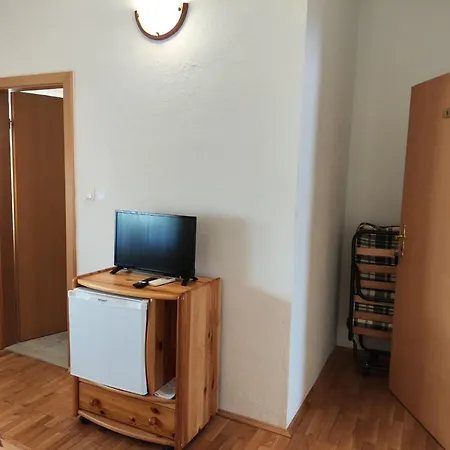 Niko Apartment Podstrana