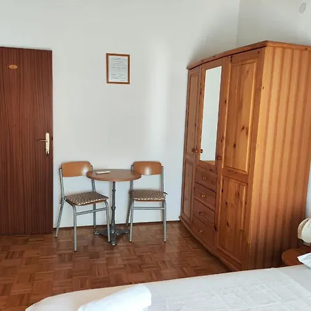 Niko Apartment